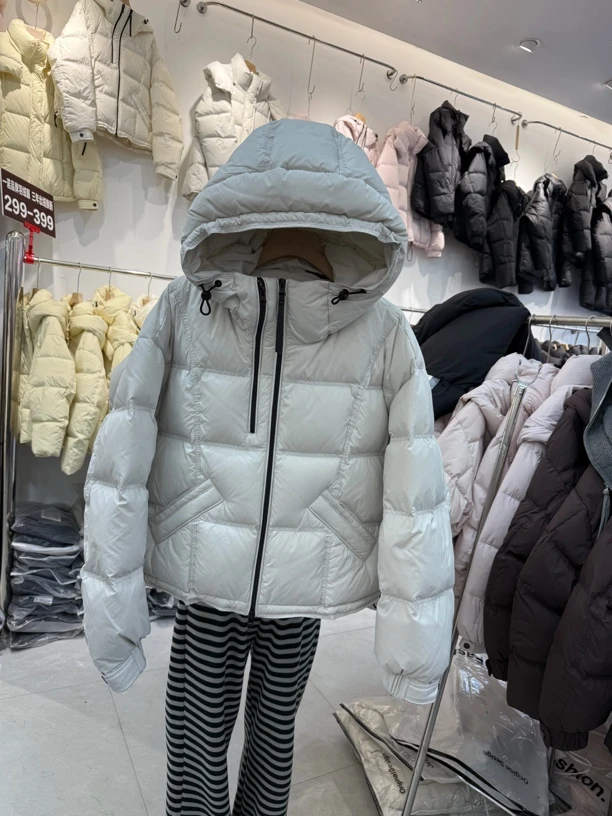 香港一诺冬日恋曲短款时尚外套衣长58（质保三年，出绒换新