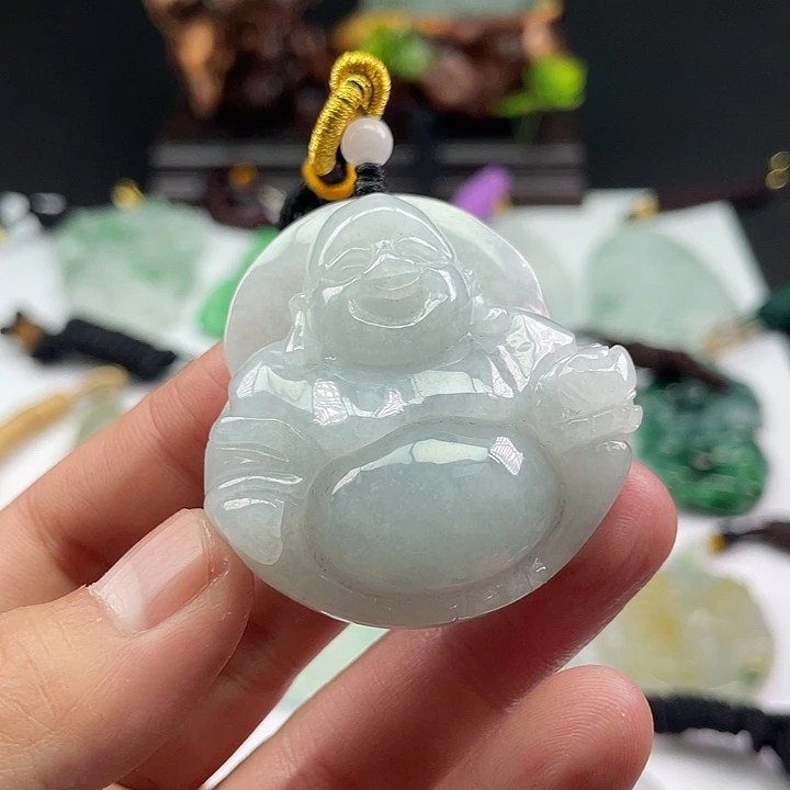 翡翠未镶嵌颈饰佛公