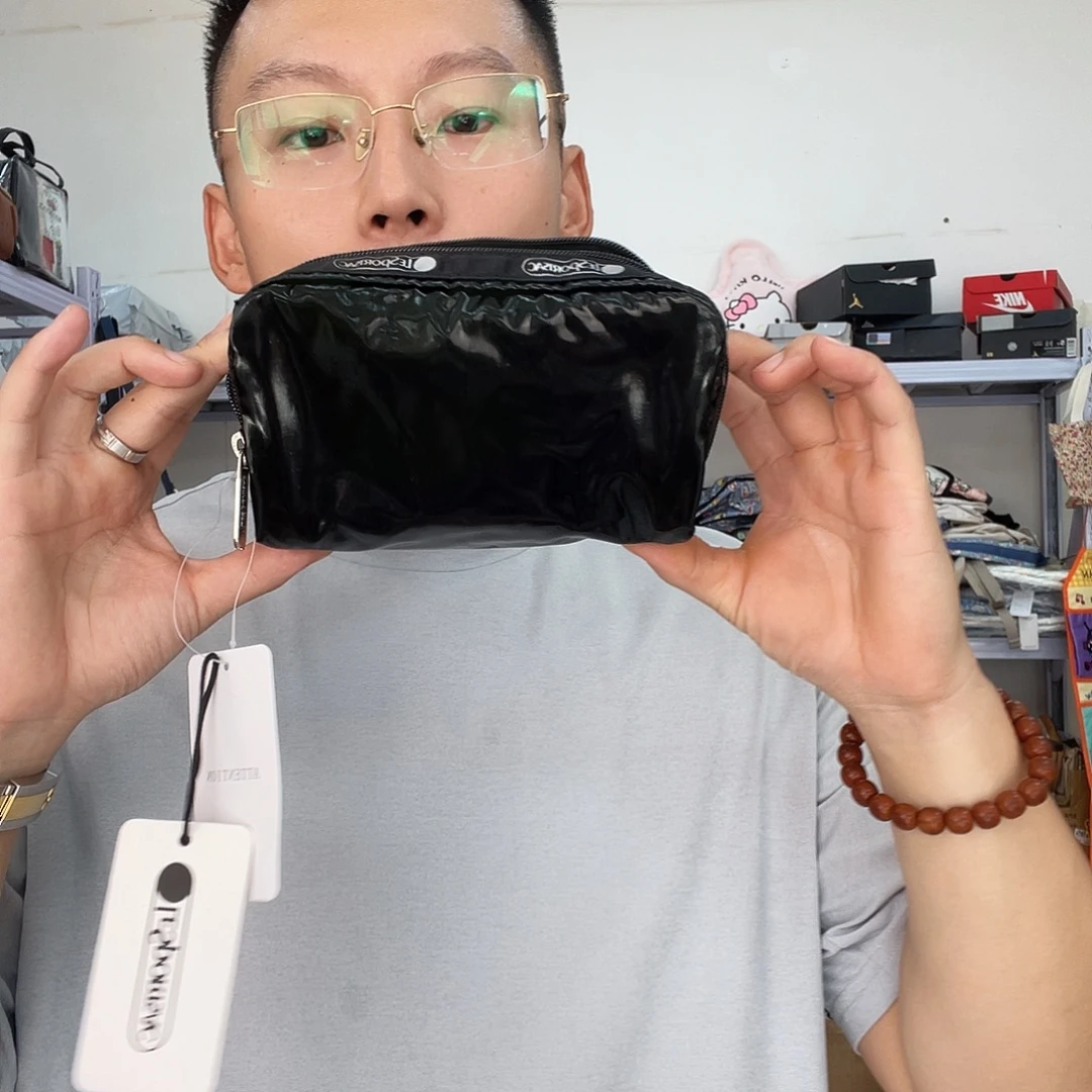 PU化妆包等产品和产品为