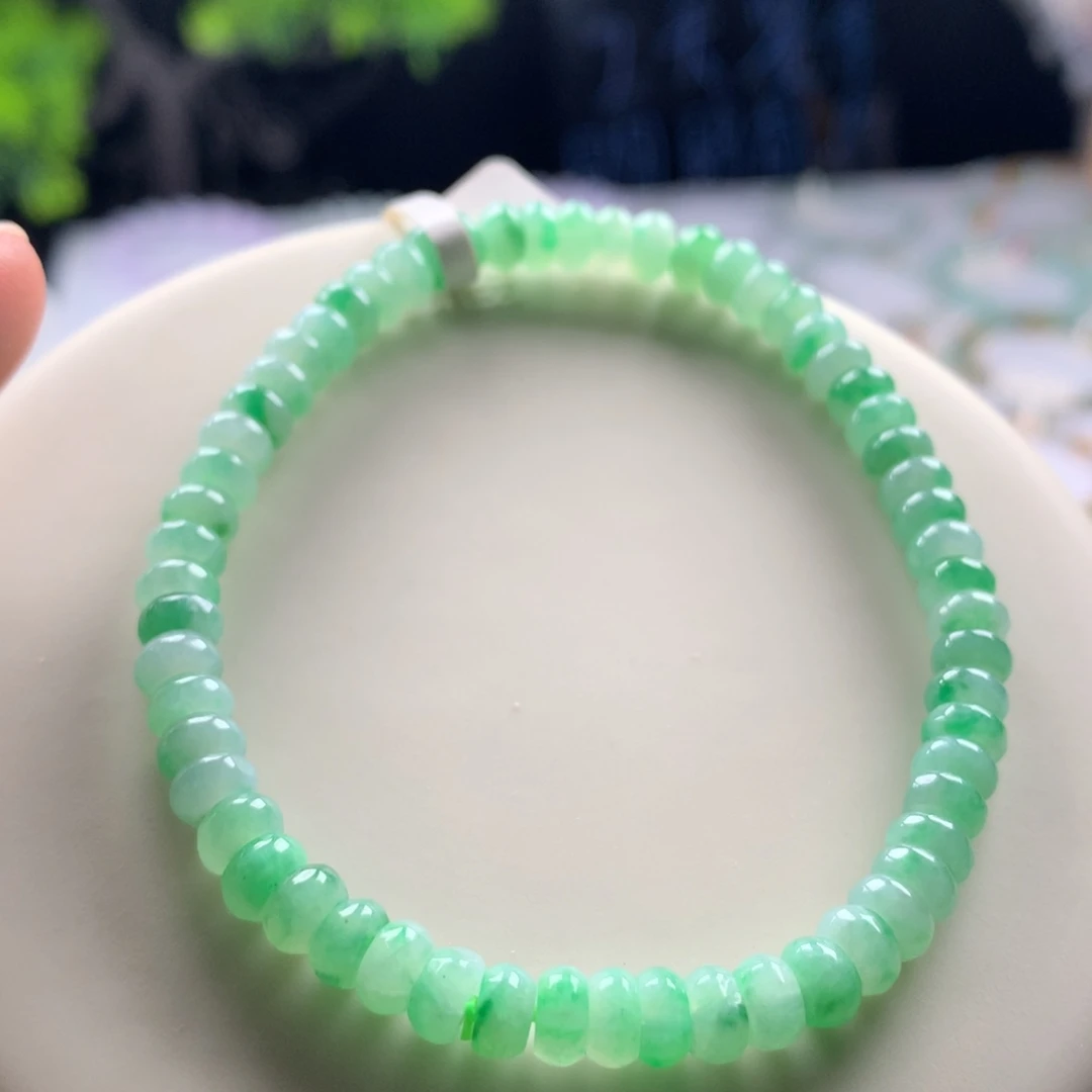 翡翠未镶嵌手链卡5.5