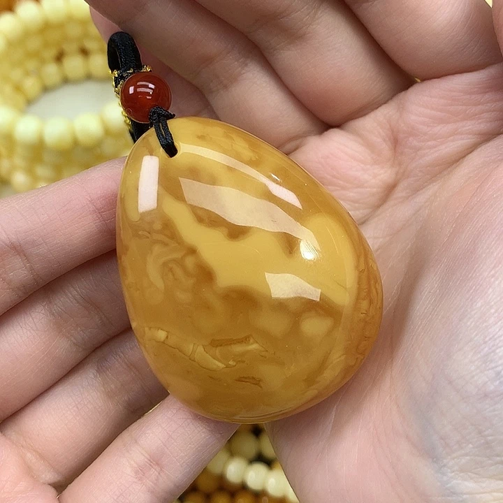 蜜蜡未镶嵌珠宝奇石
