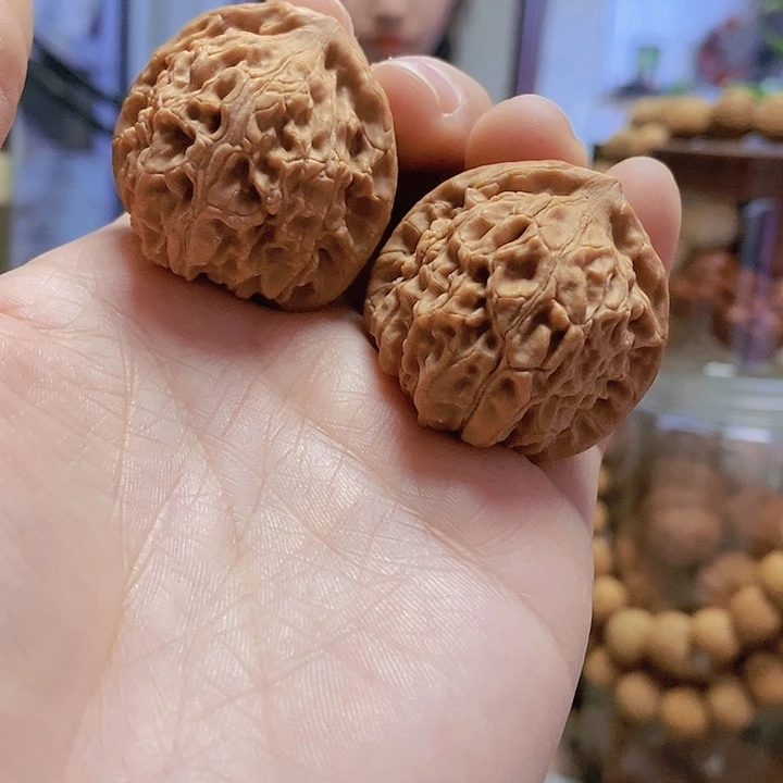 【闪购商品】文玩核桃把件37.5玉枕元宝