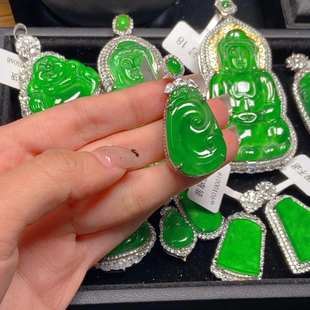 翡翠未镶嵌吊坠(不含链)