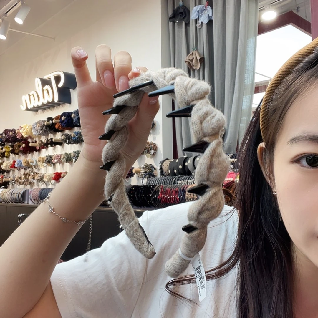 皮质非金属米白色带齿发箍