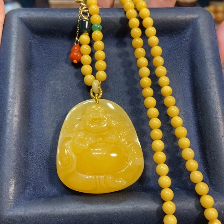 未镶嵌颈饰琥珀蜜蜡