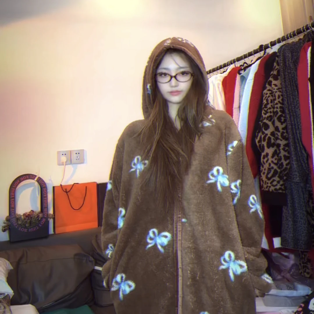 （拉萨发货）珊瑚绒连帽睡袍