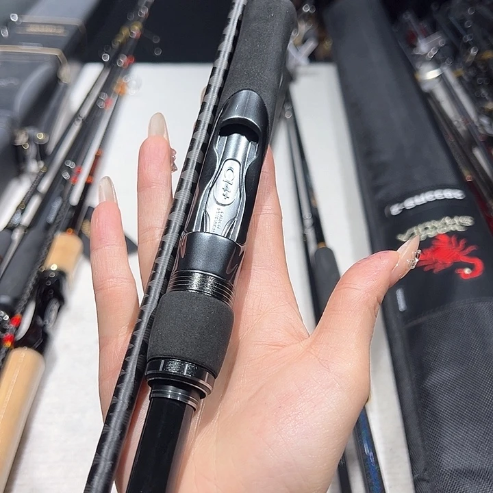 黄***2.4m碳素两节路亚杆