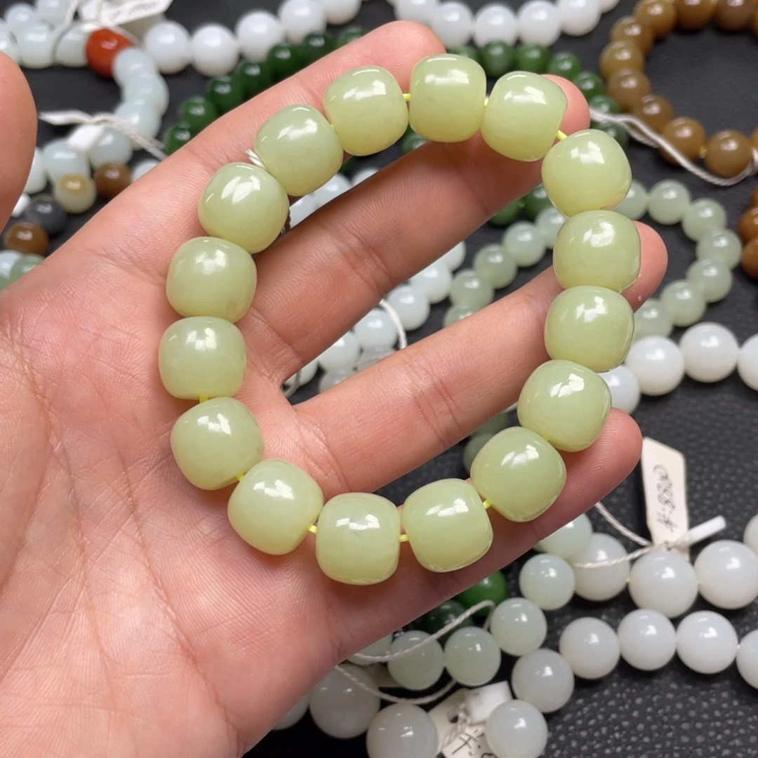 和田玉未镶嵌手串