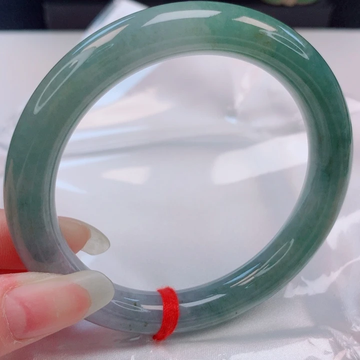 翡翠未镶嵌手镯（圆镯）