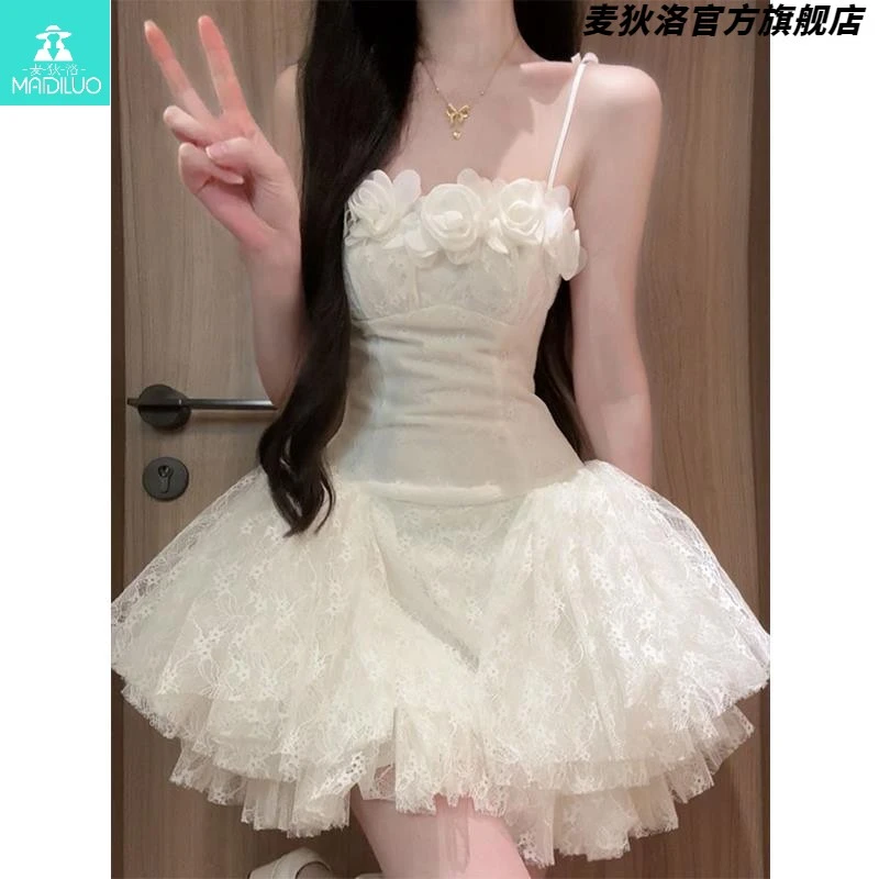 超好看蕾丝吊带连衣裙女夏季新款生日小礼服高级感公主蓬蓬短裙子