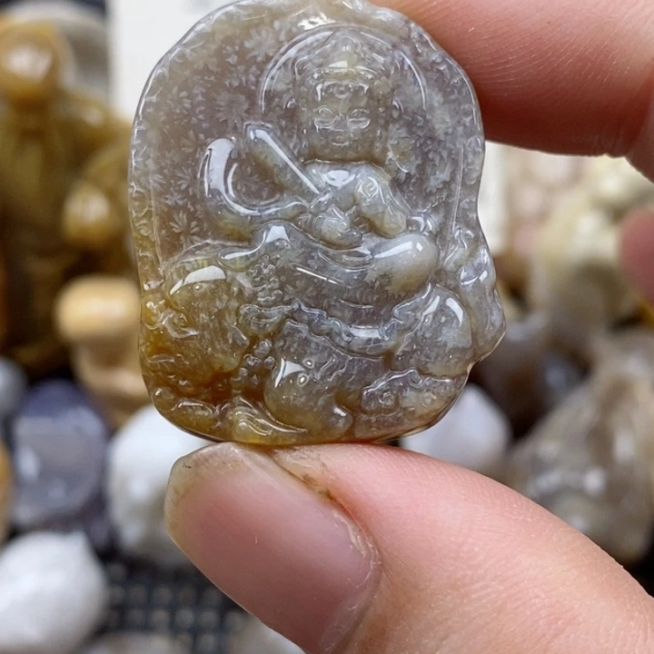 颈饰未镶嵌硅化珊瑚（珊瑚玉）小