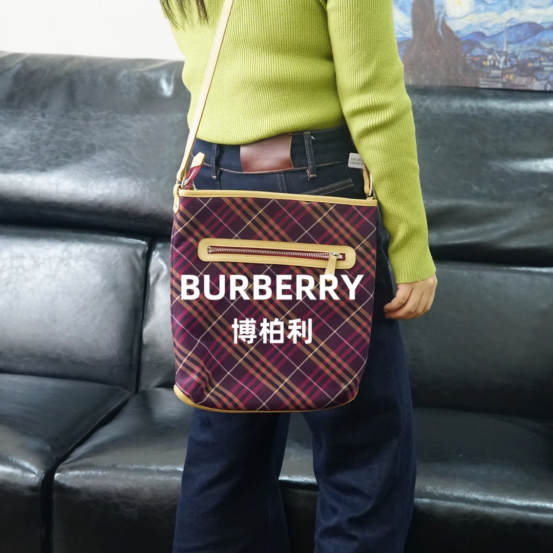 95新 BURBERRY/博柏利 紫色格纹斜挎包/FYWJ11509082/9082