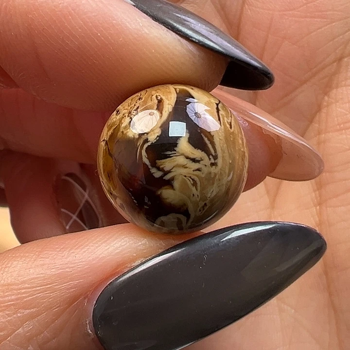 蜜蜡未镶嵌珠宝奇石