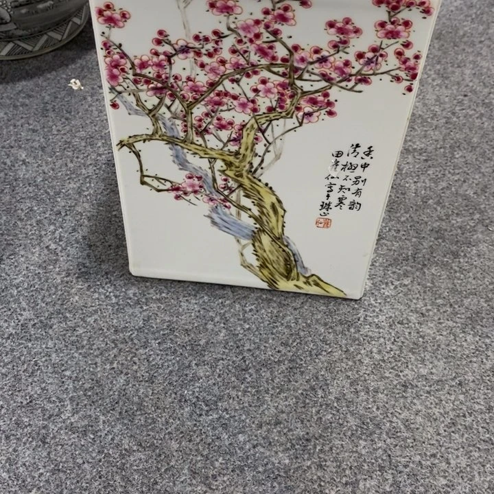 景德镇陶瓷工艺品山****司