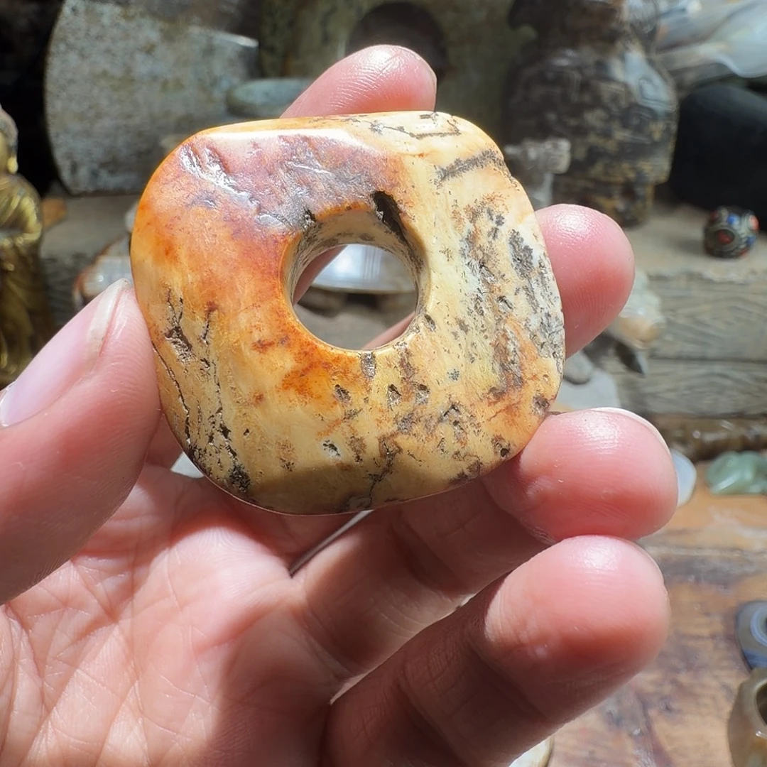 李***茶和田玉未镶嵌挂件