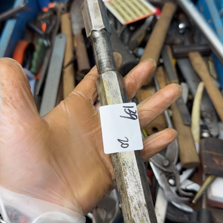 D***波家用五金工具一个