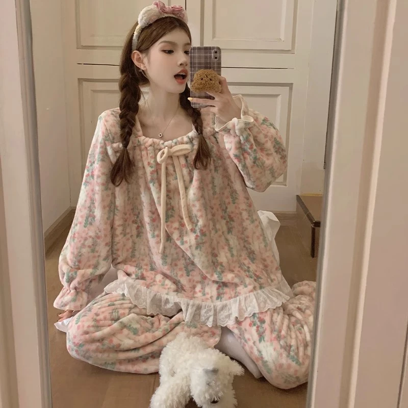 秋冬季睡衣女款法兰绒甜美花朵保暖珊瑚绒加厚冬天新款套装家居服