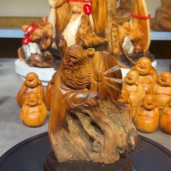 柏木太行崖柏钟馗摆件