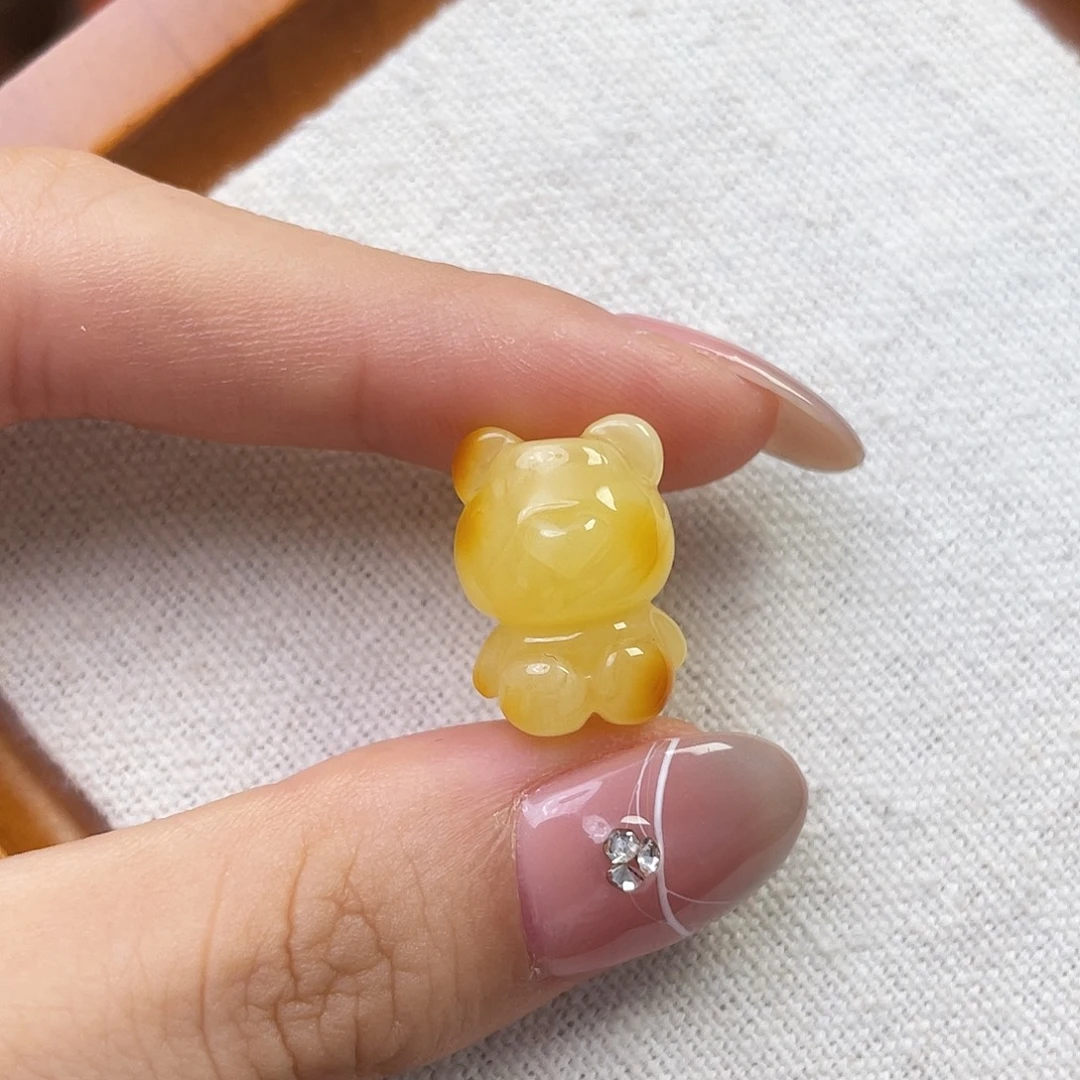 裸石琥珀未镶嵌小熊