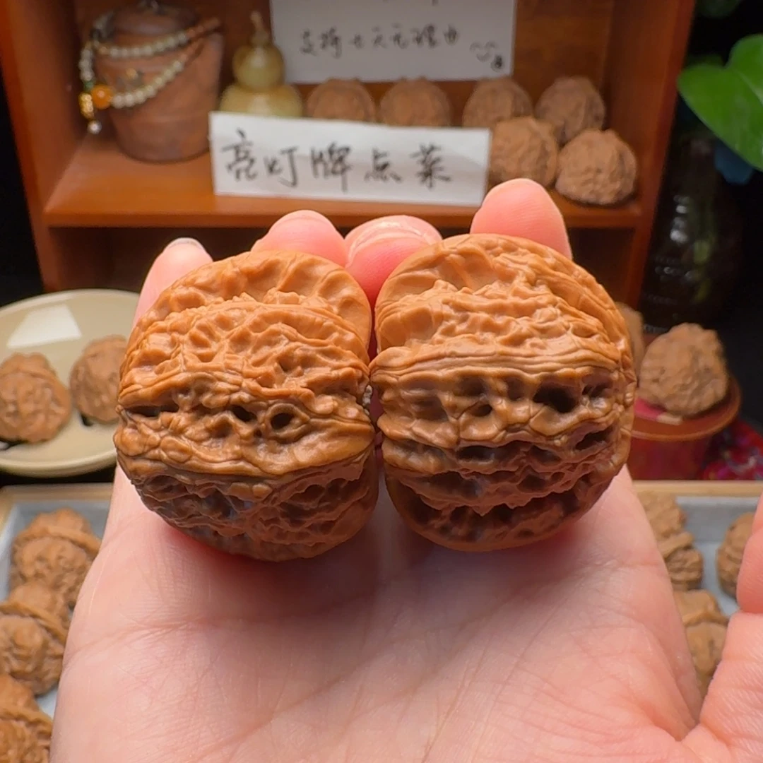 文玩核桃闪购白狮子36