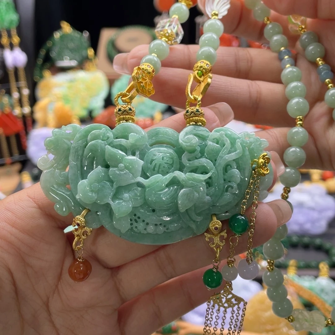 翡翠颈饰未镶嵌代编织