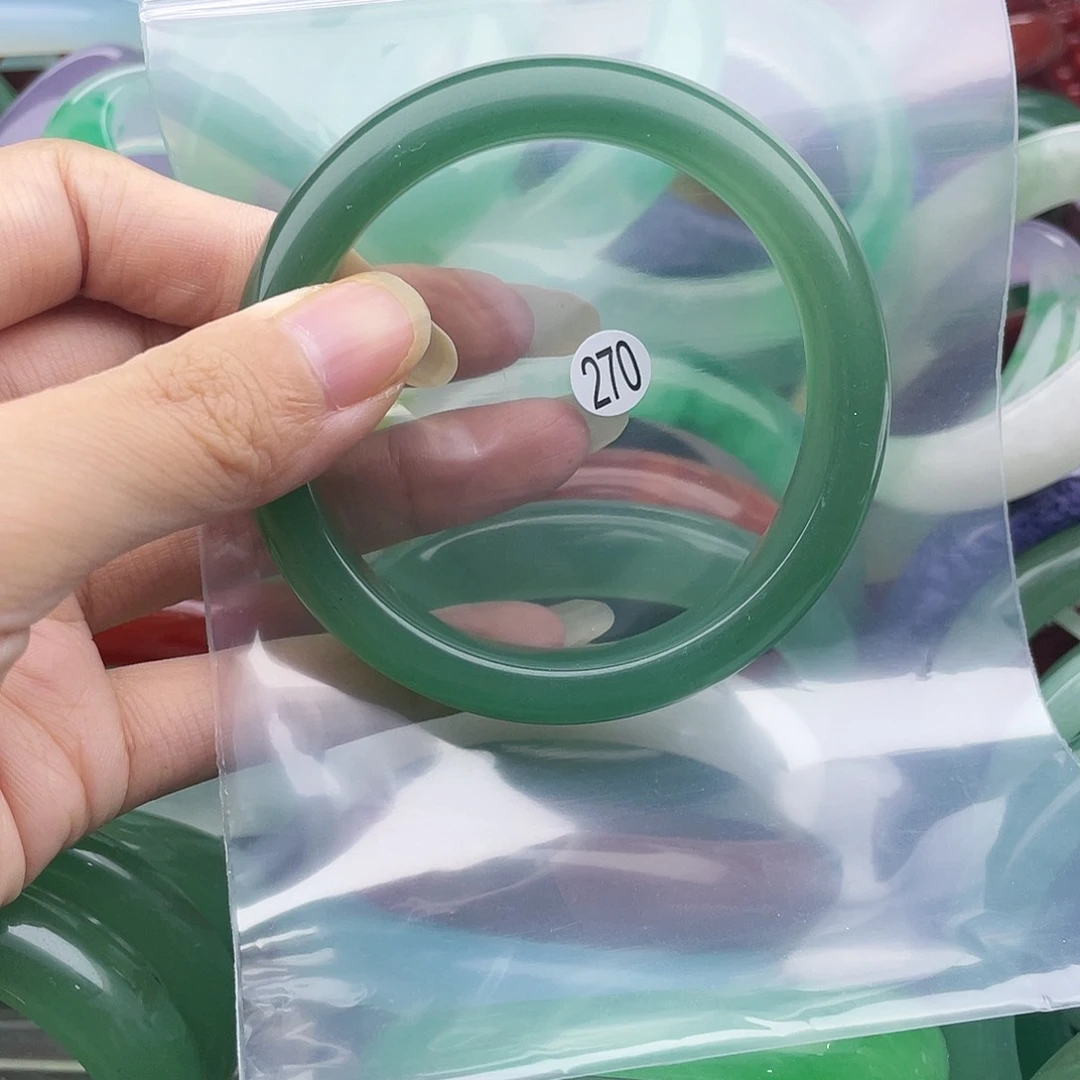 石英岩玉手镯未镶嵌60