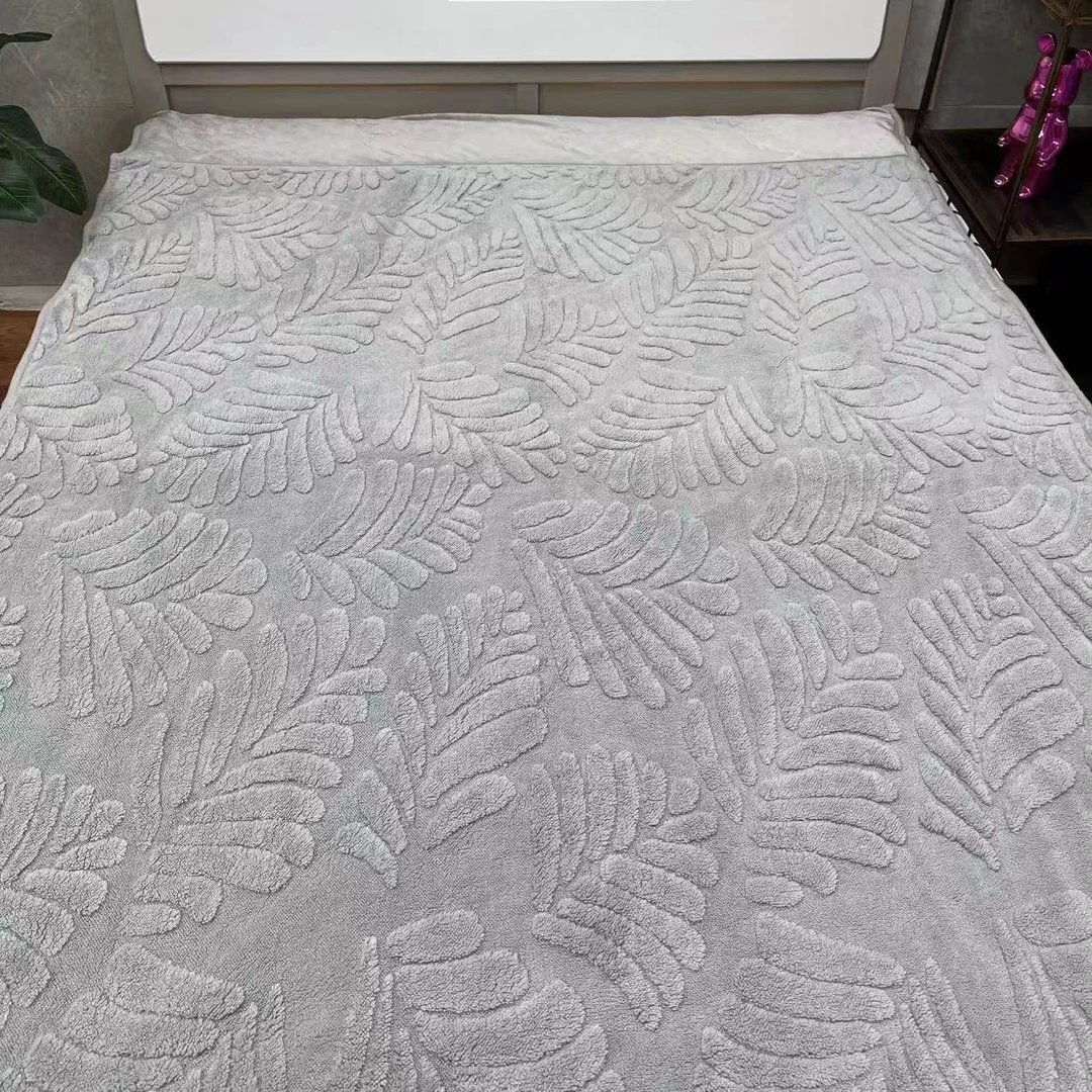 恒德家纺推1.5*2.0【灰树叶被子】印花加绒加厚可机洗被子