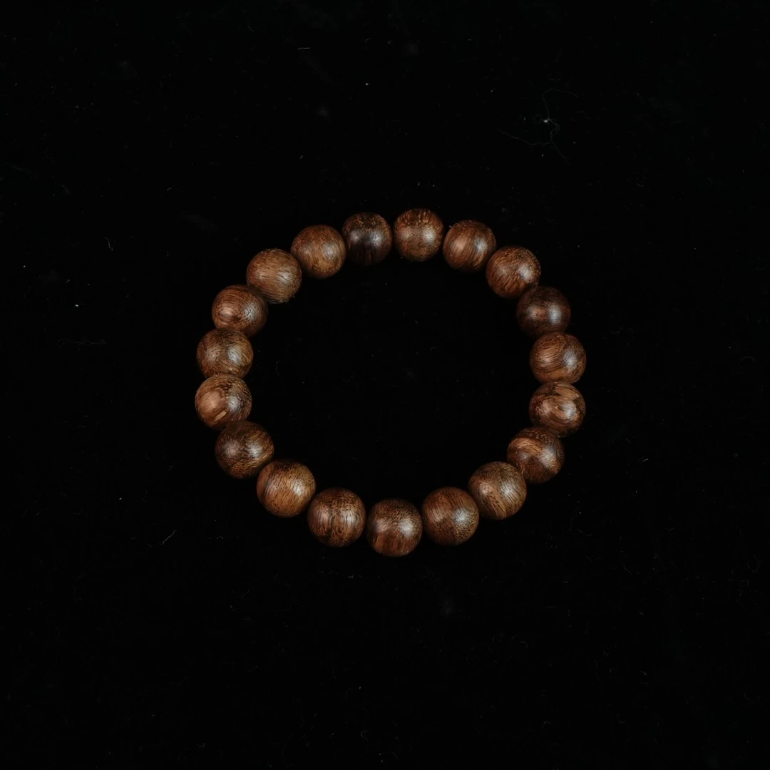 A4736  越南顺化土沉沉香红黄油85分沉手串 1.0cm 4.83g