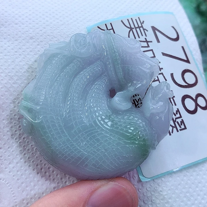 吊坠(不含链)未镶嵌翡翠