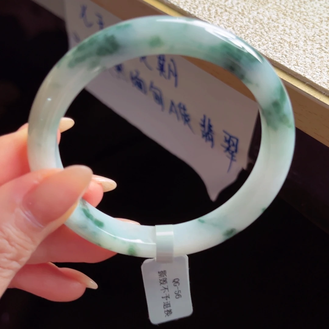 翡翠未镶嵌手镯手镯