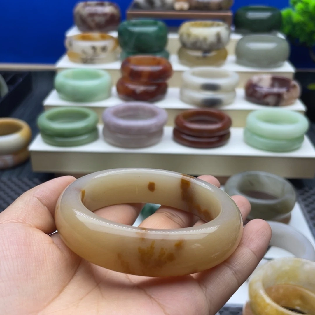 石英质玉手镯未镶嵌可**爱