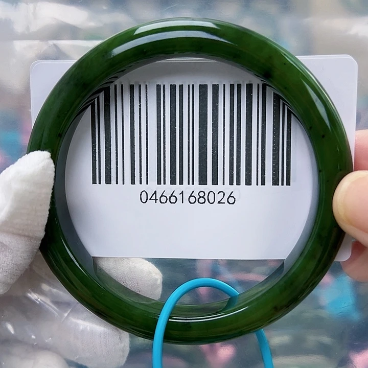 未镶嵌手镯和田玉微瑕62