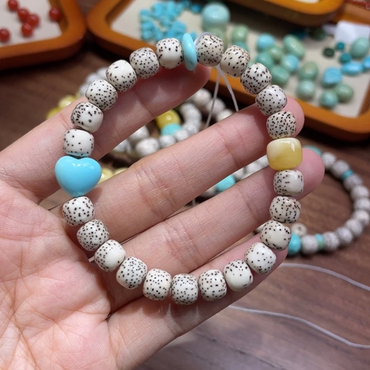 星月菩提手串星月菩提搭配绿松蜜蜡