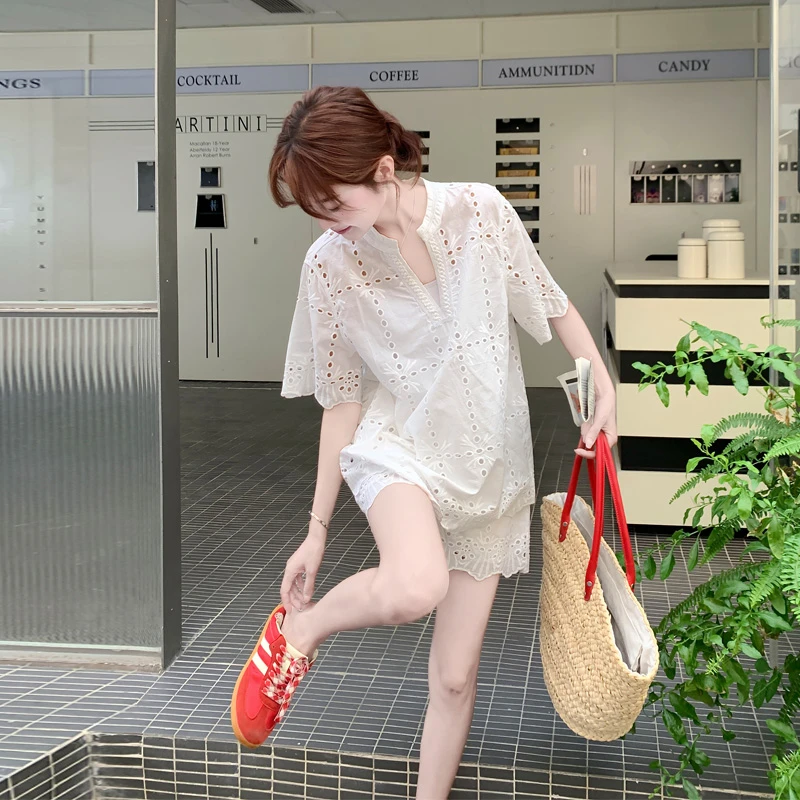 气质镂空V领上衣吊带短裤套装2025夏季新款复古韩系老钱风三件套
