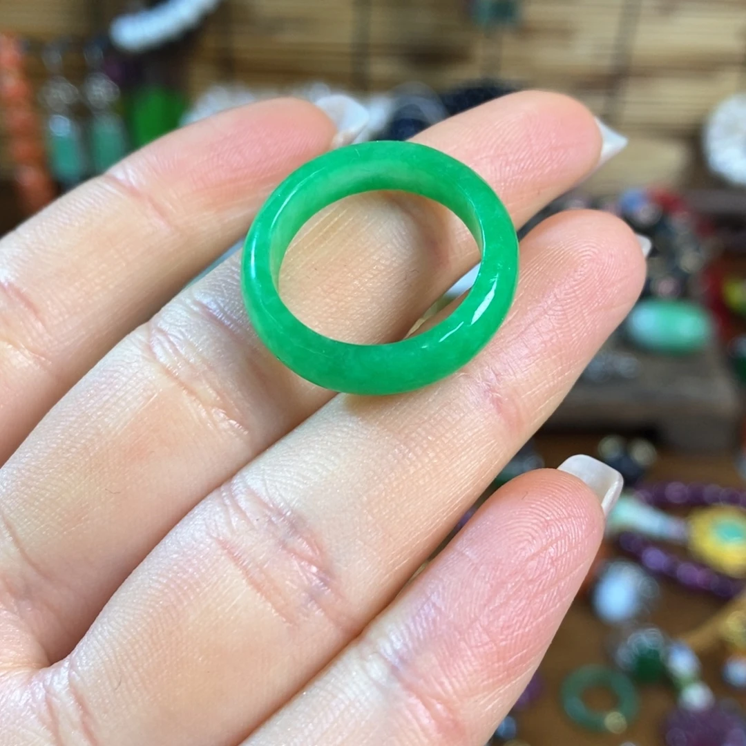 翡翠未镶嵌戒指漂亮漂亮漂亮漂亮漂亮漂亮