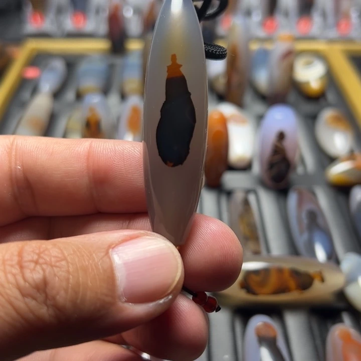 玛瑙/玉髓未镶嵌颈饰