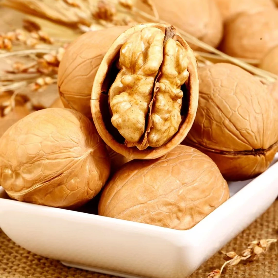 【净重2斤】新疆手剥生核桃自然成熟【头茬现采现发】无漂白