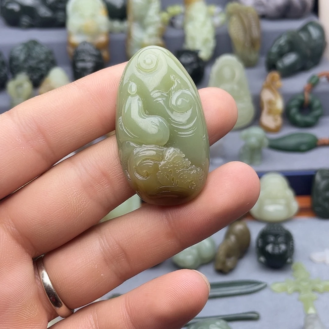 和田玉未镶嵌挂件