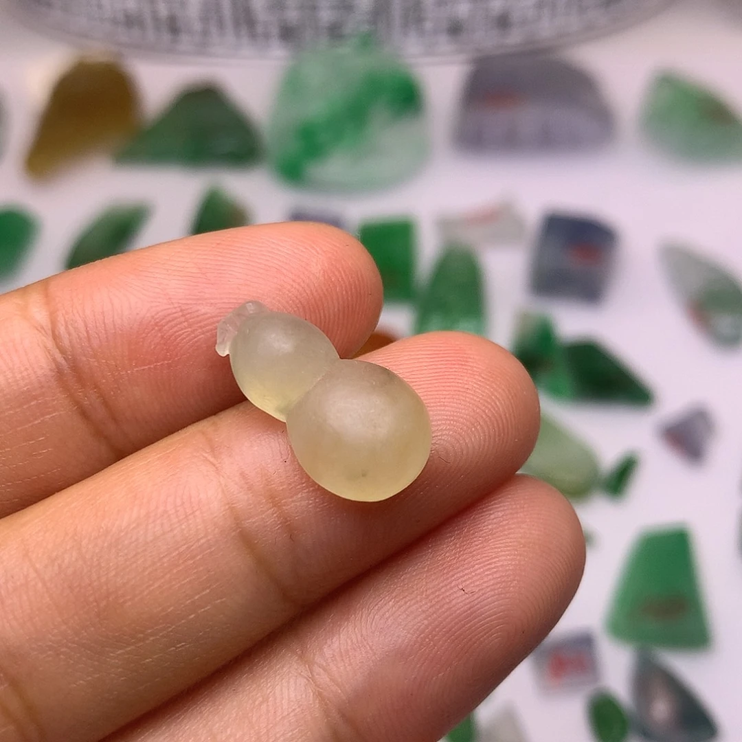 定制翡翠未镶嵌天然翡翠定制