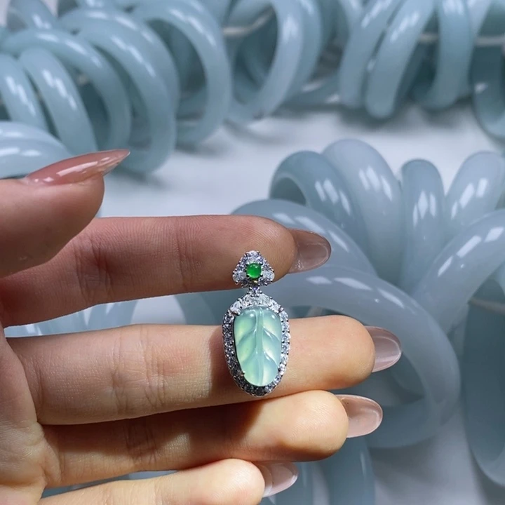 翡翠未镶嵌吊坠(不含链)翡翠