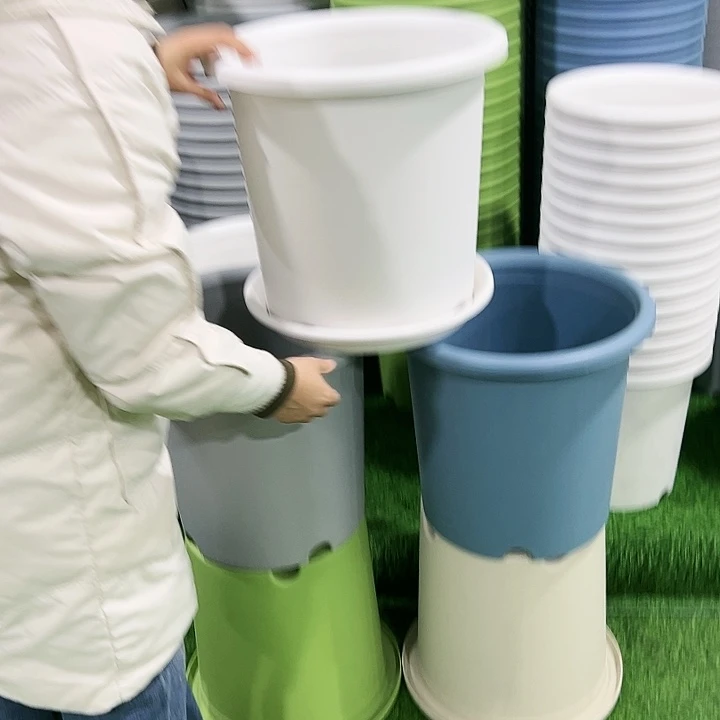 特价8号四季口39高37白色带托3只