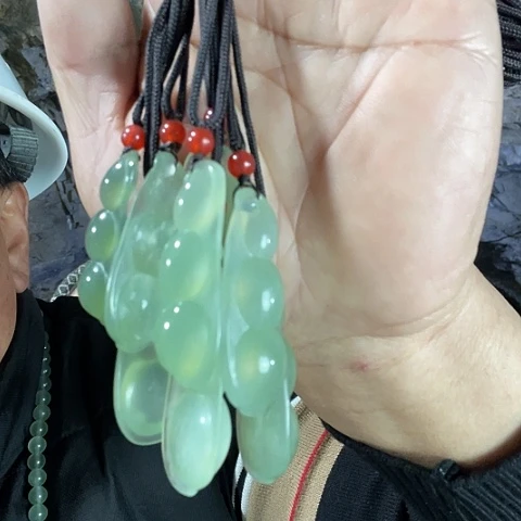 蛇纹石玉珠宝半成品未镶嵌