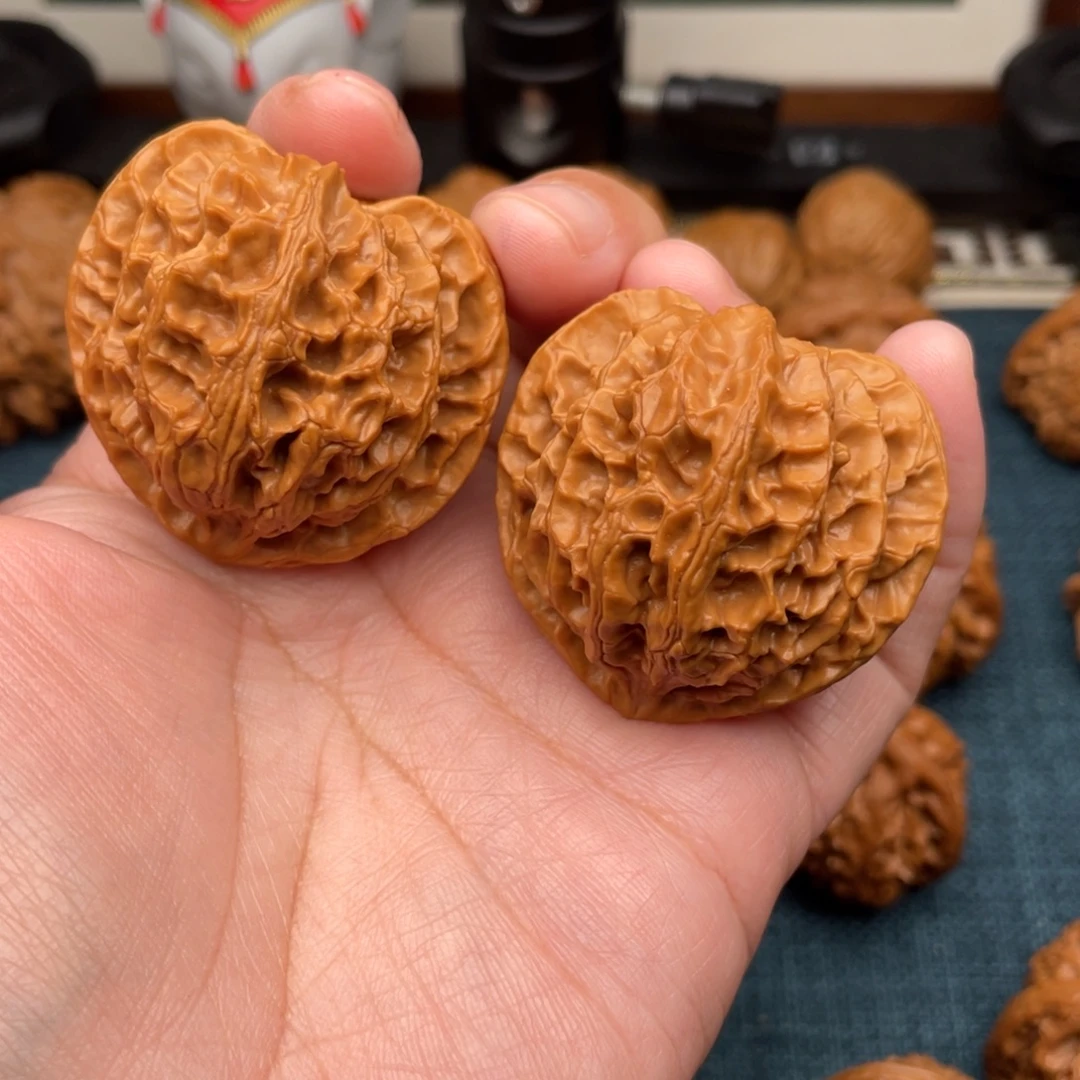 文玩核桃把件全品桃心原桩苹果园42.5