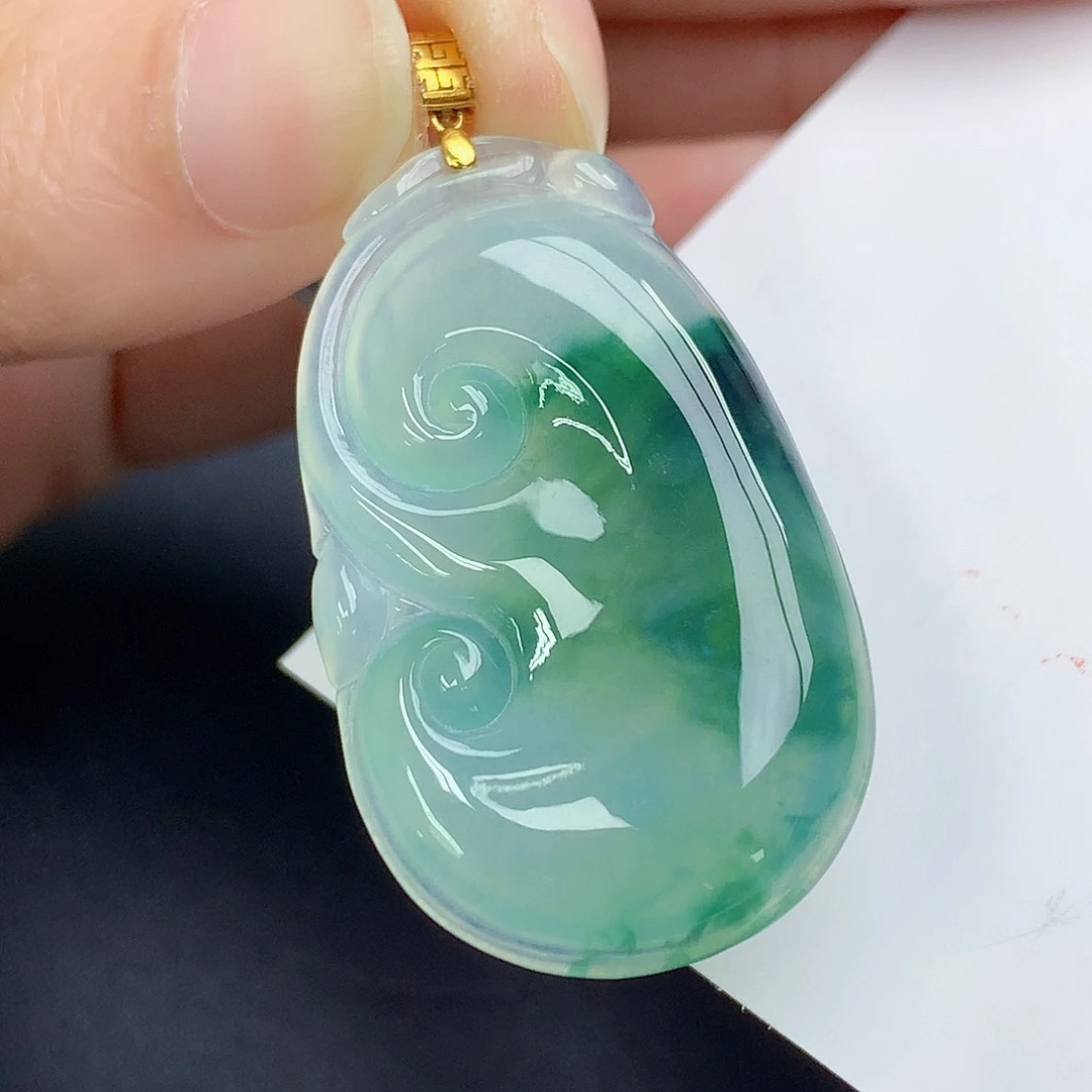 颈饰18K金镶嵌翡翠