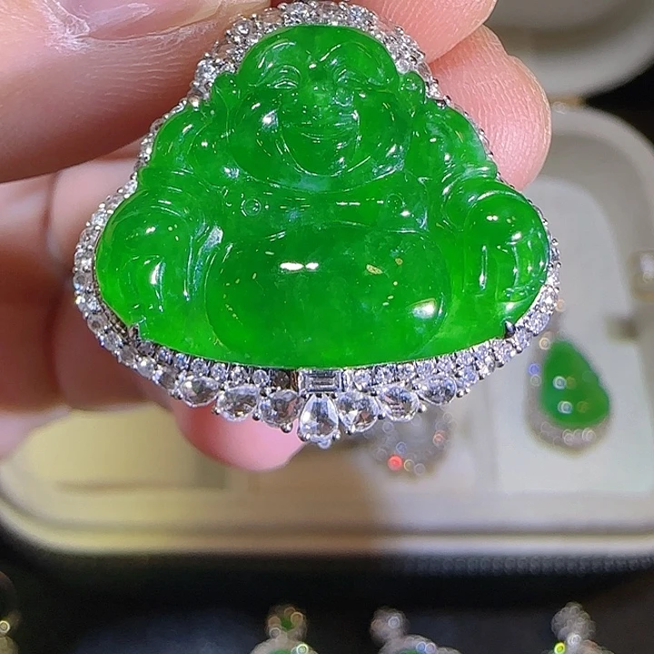 吊坠(赠链)18K金镶嵌翡翠满绿佛公吊坠