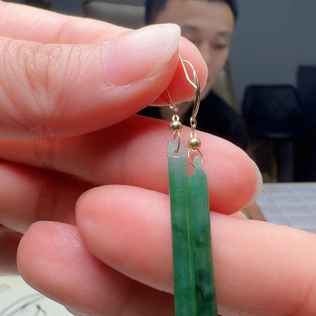 翡翠18K金镶嵌耳饰天然