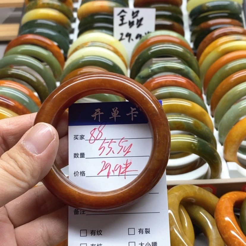 【闪购商品】蛇纹石玉手镯未镶嵌时*人