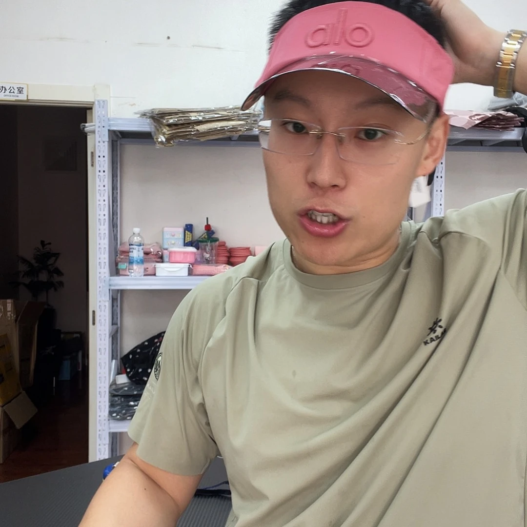 PU化妆包等各种产品和