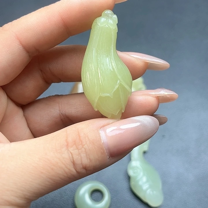 【闪购商品】颈饰未镶嵌和田玉用****2