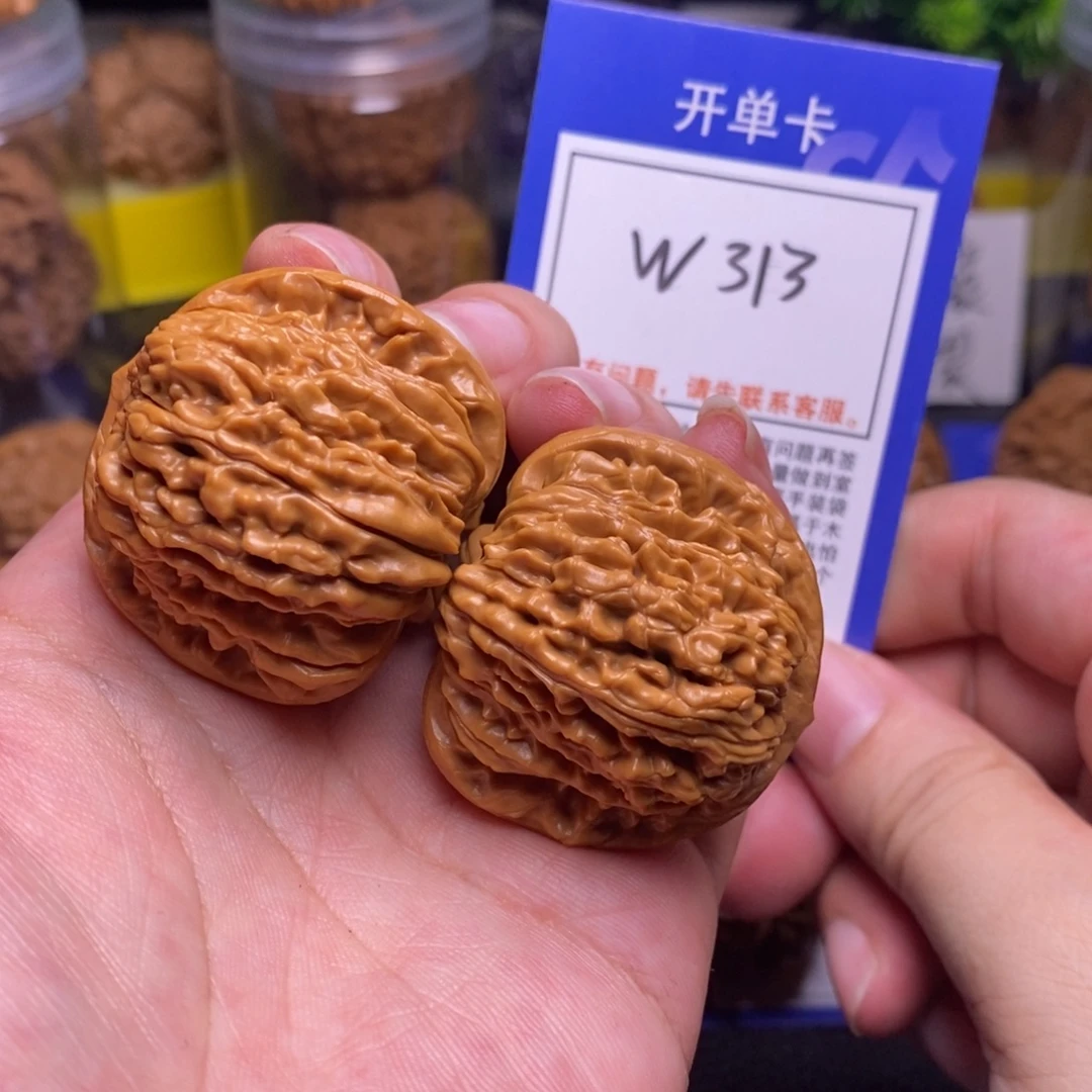 桃核把件39肚边同尺四座楼狮子头、w313